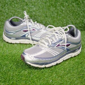 Brooks Addiction 10 - Women's Size 9.5 (Wide)